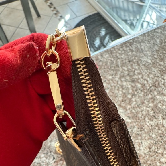 Vintage LOUIS VUITTON Monogram Pouche Toilette 26 Clutch Bag converted - Picture 11 of 14